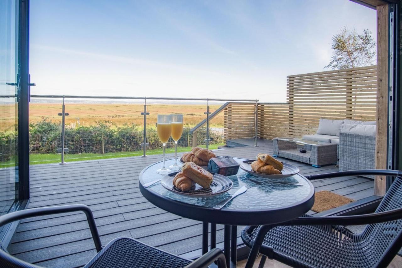 The Rhossili Bay Secret Villa Swansea Exterior photo